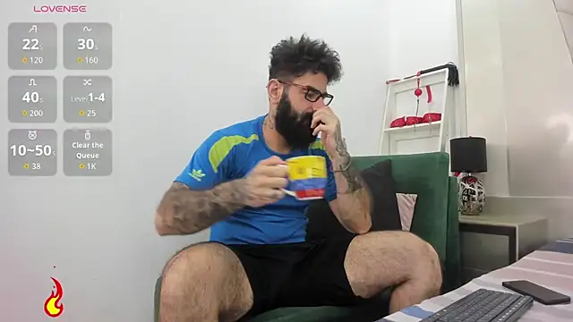 Snapshot of Harald_Smed chatting on November 13, 2025, 1:04 pm Harald Smed online show from November 13, 2025, 1:04 pm