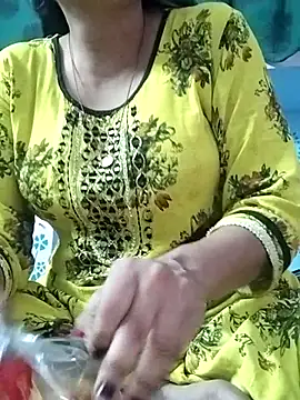 Hot-Pooja25 online show from May 1, 2026, 3:50 pm