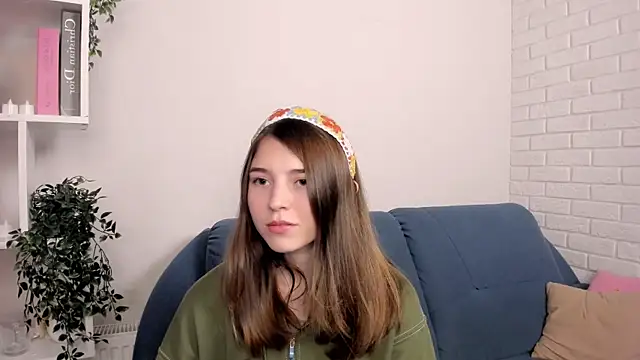 KeikoWideman online show from September 17, 2025, 5:59 pm