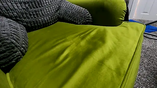 Snapshot of Mickelangello75 chatting on November 10, 2025, 4:56 pm Mickelangello75 online show from November 10, 2025, 4:56 pm