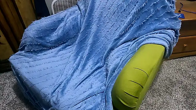 Snapshot of Mickelangello75 chatting on November 1, 2025, 5:14 am Mickelangello75 online show from November 1, 2025, 5:14 am