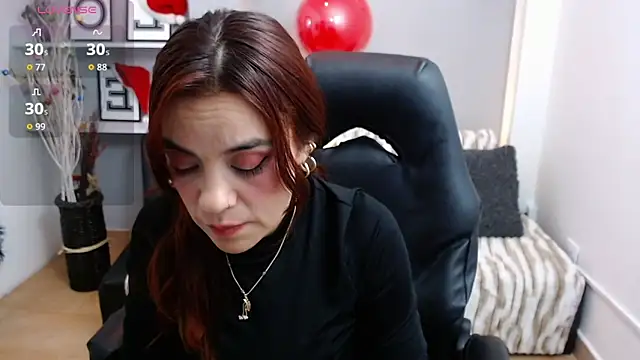 KendallWood  online show from December 18, 2025, 8:56 pm