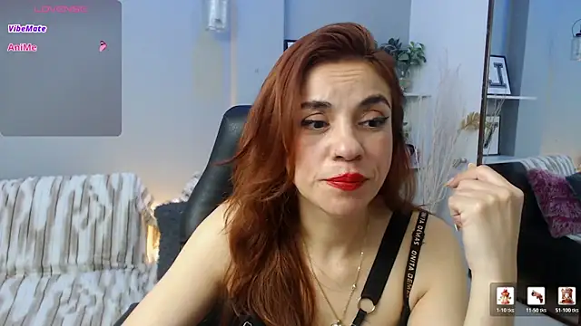 Snapshot of KendallWood_ chatting on May 28, 2026, 8:37 pm KendallWood online show from May 28, 2026, 8:37 pm