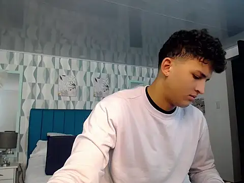 Axel savage online show from October 8, 2025, 12:07 pm