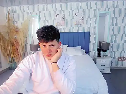 Axel savage online show from October 15, 2025, 12:13 pm