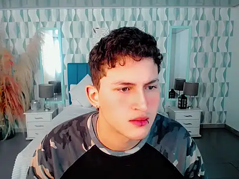 Axel savage online show from December 1, 2025, 12:06 pm