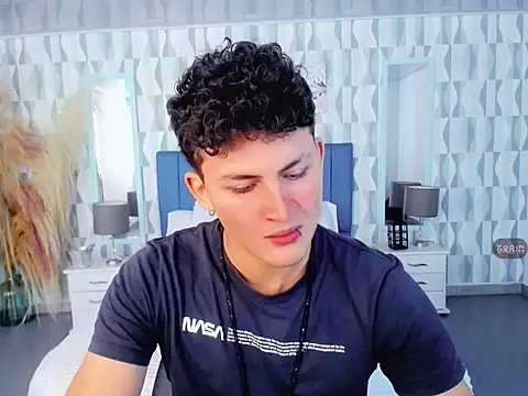 Axel savage online show from October 27, 2025, 2:45 am