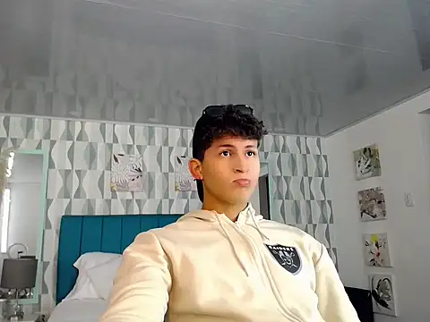 Axel savage online show from September 22, 2025, 12:11 pm