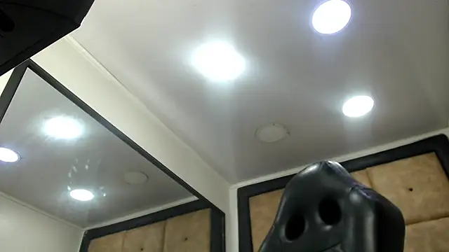 Snapshot of BrindyMichell chatting on September 18, 2025, 7:39 pm BrindyMichell online show from September 18, 2025, 7:39 pm