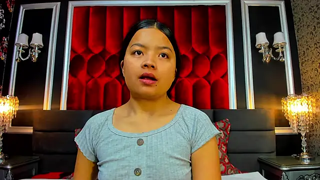 SharonBonet online show from November 12, 2025, 11:36 am