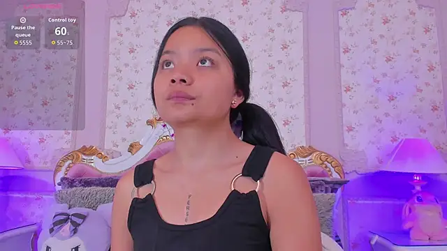 Snapshot of SharonBonet chatting on February 26, 2026, 10:37 am SharonBonet online show from February 26, 2026, 10:37 am