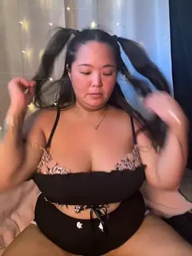 Snapshot of RealLifeWaifu chatting on September 19, 2025, 9:41 pm RealLifeWaifu online show from September 19, 2025, 9:41 pm