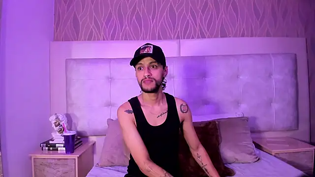 LiamSamders online show from September 19, 2025, 1:26 pm