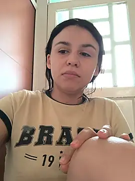 Snapshot of Daniela-rosee chatting on July 20, 2026, 6:10 pm Daniela-rosee online show from July 20, 2026, 6:10 pm