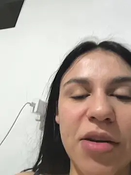 Snapshot of Daniela-rosee chatting on June 28, 2026, 12:17 am Daniela-rosee online show from June 28, 2026, 12:17 am