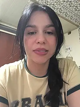 Snapshot of Daniela-rosee chatting on July 2, 2026, 3:18 am Daniela-rosee online show from July 2, 2026, 3:18 am