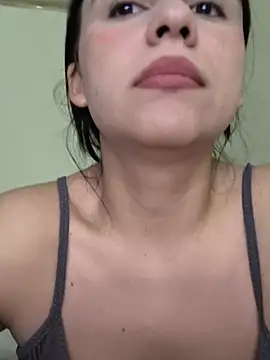 Snapshot of Daniela-rosee chatting on July 3, 2026, 11:33 pm Daniela-rosee online show from July 3, 2026, 11:33 pm