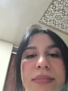 Snapshot of Daniela-rosee chatting on July 2, 2026, 3:23 am Daniela-rosee online show from July 2, 2026, 3:23 am