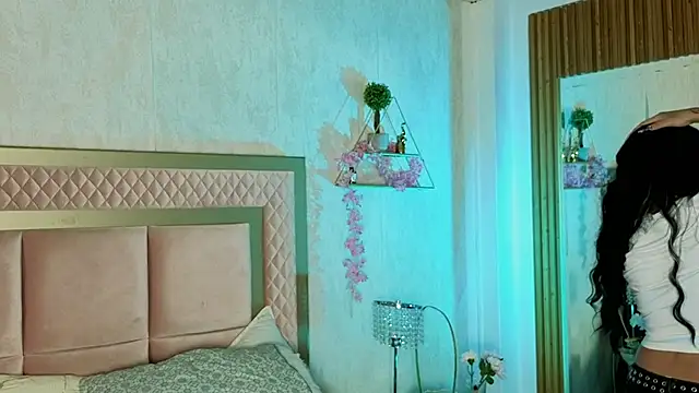 Snapshot of RobinBennett chatting on February 5, 2026, 12:23 pm RobinBennett online show from February 5, 2026, 12:23 pm