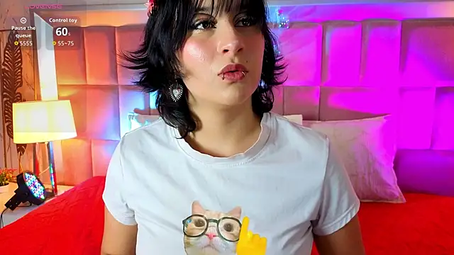 Snapshot of RobinBennett chatting on May 28, 2026, 1:06 pm RobinBennett online show from May 28, 2026, 1:06 pm