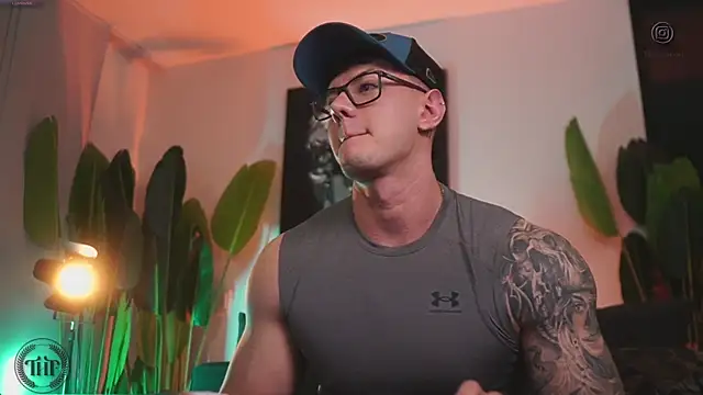 Snapshot of Thomas_Falcon chatting on November 23, 2025, 12:31 am Thomas Falcon online show from November 23, 2025, 12:31 am