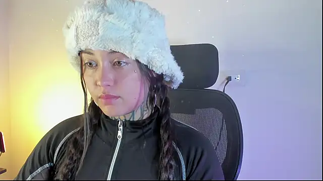 SofiaBermudez online show from October 16, 2025, 11:24 pm