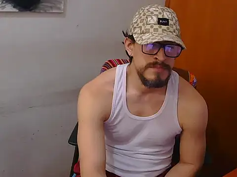 GuivernoStud online show from September 21, 2025, 5:29 pm