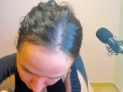 Snapshot of butterflyfree1 chatting on September 27, 2025, 8:37 pm butterflyfree1 online show from September 27, 2025, 8:37 pm