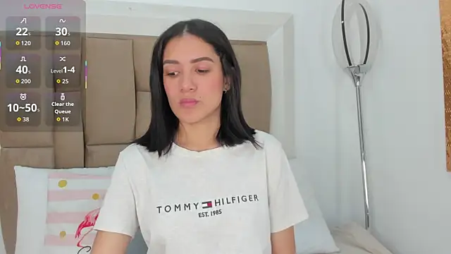 Skylerwhite02 online show from January 6, 2026, 7:51 pm