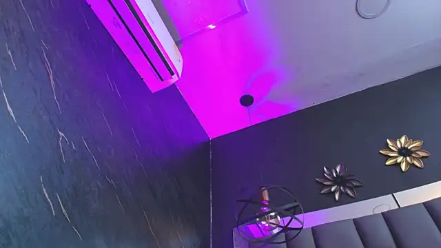 Snapshot of kissme_luna chatting on November 5, 2025, 7:06 pm kissme luna online show from November 5, 2025, 7:06 pm