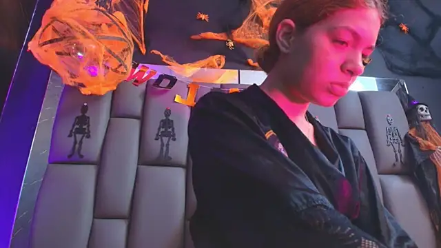 Snapshot of kissme_luna chatting on October 24, 2025, 7:02 pm kissme luna online show from October 24, 2025, 7:02 pm