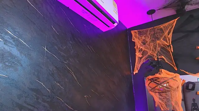 Snapshot of kissme_luna chatting on October 26, 2025, 7:03 pm kissme luna online show from October 26, 2025, 7:03 pm