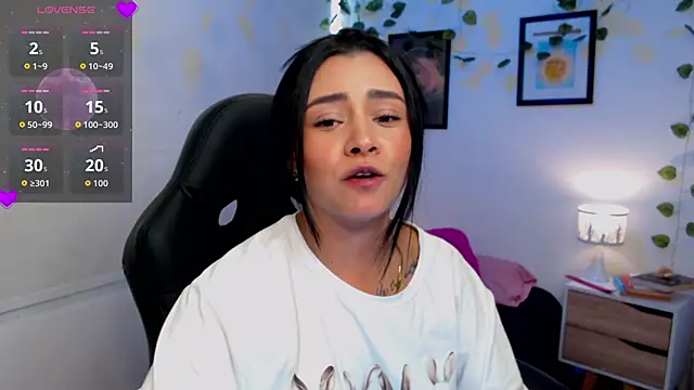 Snapshot of MarilynWhite_ chatting on December 22, 2025, 6:30 pm MarilynWhite online show from December 22, 2025, 6:30 pm