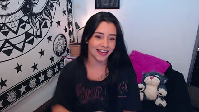 Snapshot of MarilynWhite_ chatting on October 30, 2025, 10:50 pm MarilynWhite online show from October 30, 2025, 10:50 pm