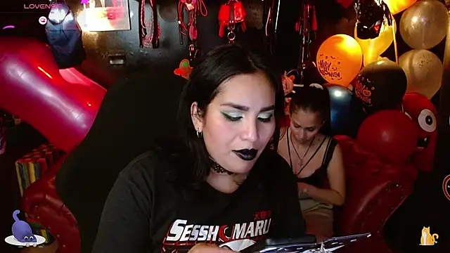 Snapshot of Bom_BomXX chatting on November 12, 2025, 12:15 am Bom BomXX online show from November 12, 2025, 12:15 am