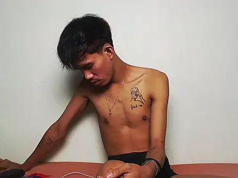 uryassy online show from September 15, 2025, 3:51 am