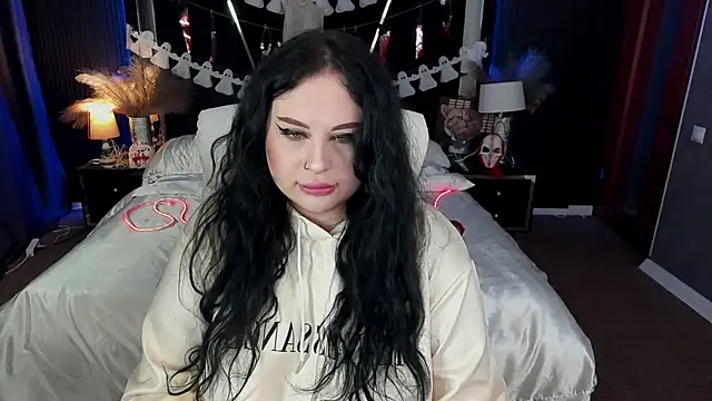 SerahMirabeli online show from October 29, 2025, 8:08 pm