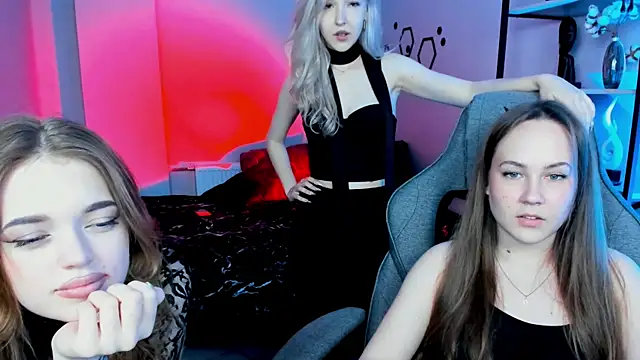 FlexyFox online show from May 22, 2026, 12:58 pm