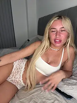 Snapshot of SexySaraxxoo chatting on June 16, 2026, 9:26 pm SexySaraxxoo online show from June 16, 2026, 9:26 pm
