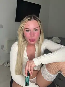 Snapshot of SexySaraxxoo chatting on March 18, 2026, 9:26 pm SexySaraxxoo online show from March 18, 2026, 9:26 pm