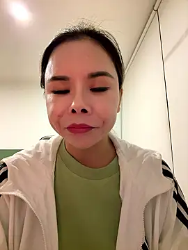 Snapshot of Yunjieusa_66 chatting on October 10, 2025, 12:55 am Yunjieusa 66 online show from October 10, 2025, 12:55 am