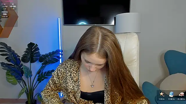 Snapshot of Sweet__Amily chatting on October 9, 2025, 12:28 pm Sweet Amily online show from October 9, 2025, 12:28 pm