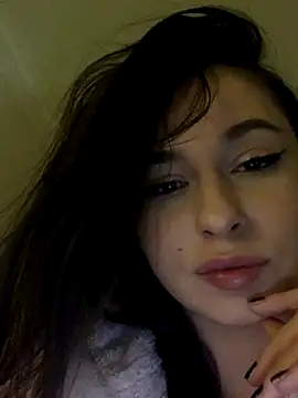 Snapshot of SunnyDane chatting on October 29, 2025, 1:26 am SunnyDane online show from October 29, 2025, 1:26 am