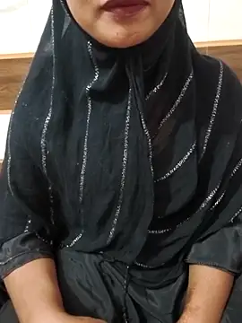 Snapshot of Itz_Mayra_ chatting on October 8, 2025, 5:42 am Itz Mayra online show from October 8, 2025, 5:42 am