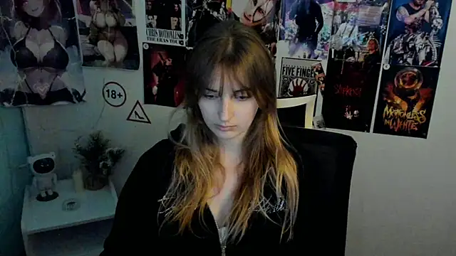 Snapshot of NeyliDream chatting on October 22, 2025, 12:15 pm NeyliDream online show from October 22, 2025, 12:15 pm