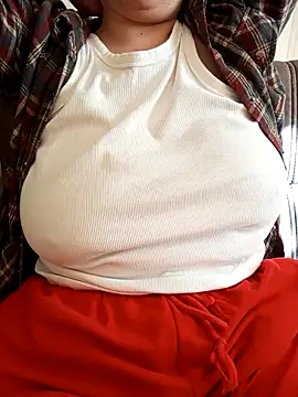 Snapshot of whiteprincesse chatting on September 25, 2025, 12:11 pm whiteprincesse online show from September 25, 2025, 12:11 pm