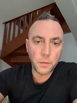 Marronglace1 online show from December 3, 2025, 3:22 pm