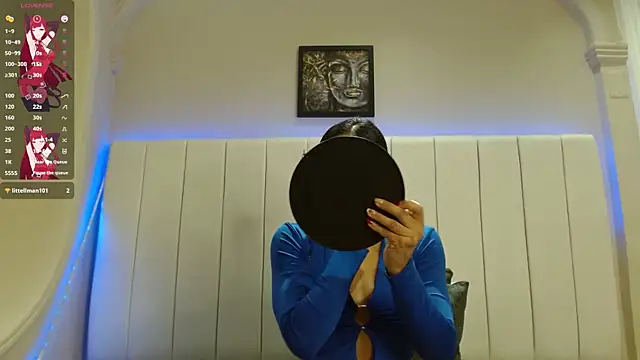 kendra lux1 online show from November 7, 2025, 1:04 pm