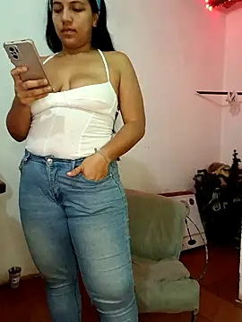 Snapshot of girlpee chatting on November 13, 2025, 12:09 pm girlpee online show from November 13, 2025, 12:09 pm