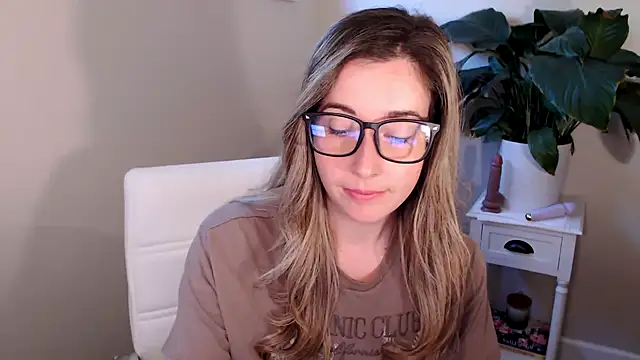 SuggestiveBehavior online show from October 6, 2025, 1:56 pm